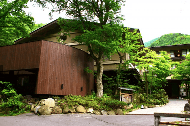長野 扉溫泉 明神館 體驗法式典雅與日式療癒
