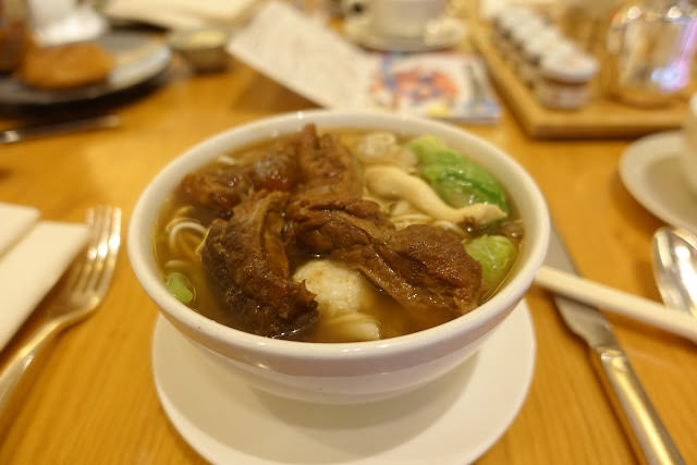 澳門美高梅酒店 MGM Macau 蝴蝶飛舞的天幕廣場