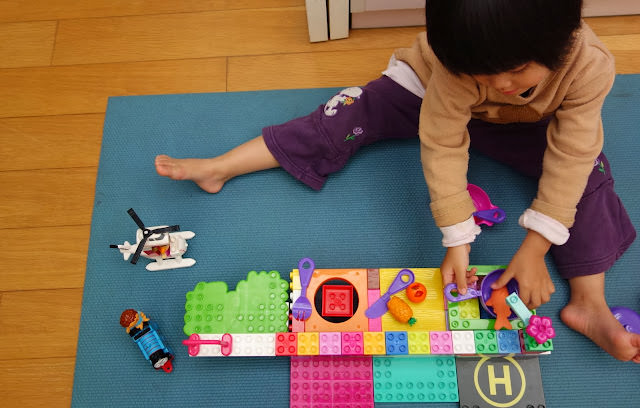 和寶寶一起玩積木 Building Blocks with My Baby XI: 小女孩的廚房組 和 超級豪宅 [2Y10M+]