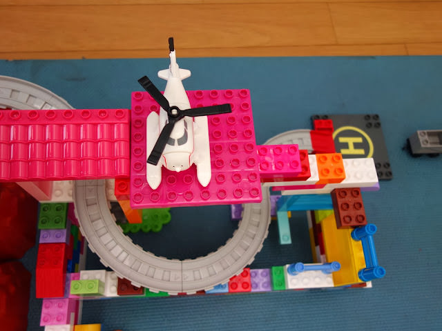 和寶寶一起玩積木 Building Blocks with My Baby XI: 小女孩的廚房組 和 超級豪宅 [2Y10M+]