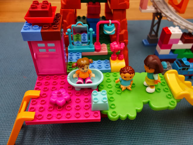 和寶寶一起玩積木 Building Blocks with My Baby XI: 小女孩的廚房組 和 超級豪宅 [2Y10M+]