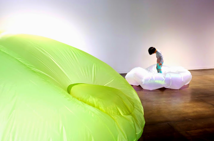 走進作品之中  視覺之外的觸覺感受與空間體驗: 王德瑜個展