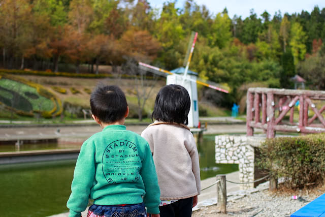 充滿孩子的笑語 清境小旅行 [2Y10M+] 小瑞士紙箱王、黃慶果園民宿的樹屋親子房、博望新村、畜牧步道