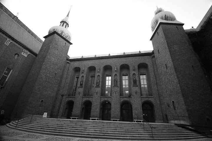斯德哥爾摩 市政廳 Stadshuset: 壯觀的建築、諾貝爾獎宴會大廳 和登塔俯瞰水岸美景