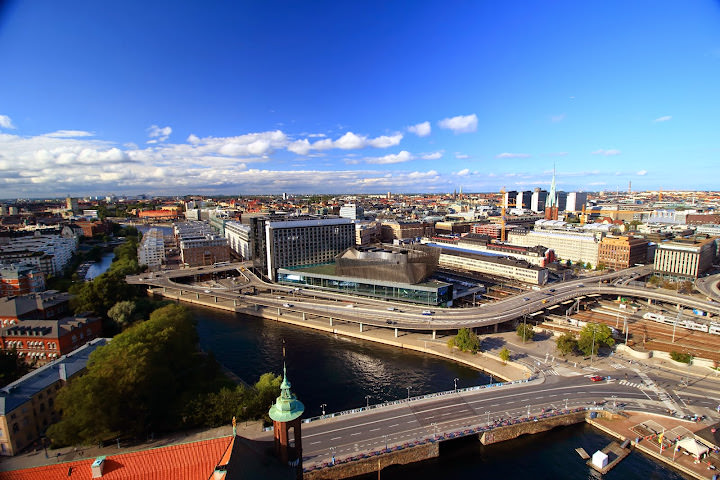 斯德哥爾摩 市政廳 Stadshuset: 壯觀的建築、諾貝爾獎宴會大廳 和登塔俯瞰水岸美景