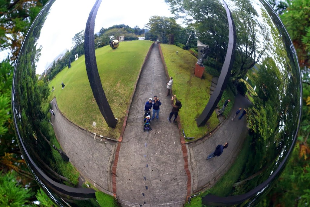 箱根雕刻之森美術館  The Hakone Open Air Museum