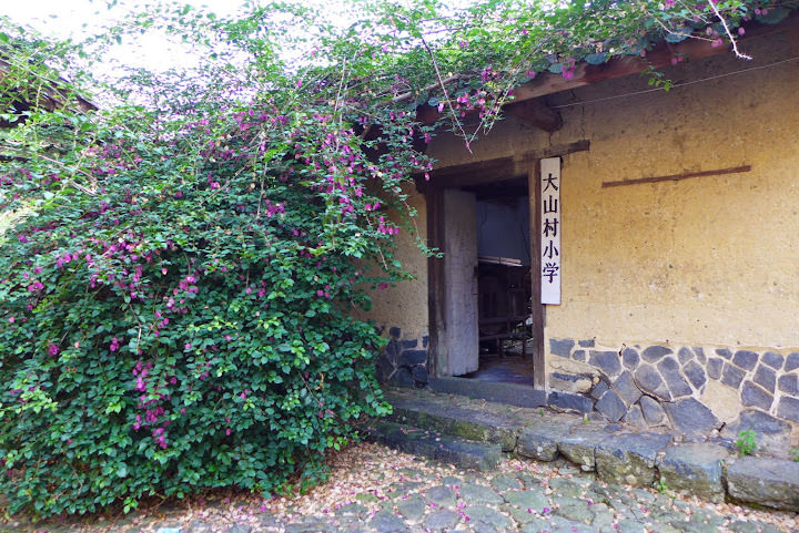 南溪土樓群: 書香門第衍香樓、荒涼廢墟立本樓、回音繚繞環極樓