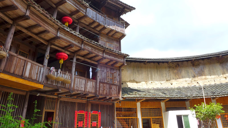 比較商業化的土樓: 承啟樓、塔下村、東倒西歪裕昌樓、田螺坑土樓群