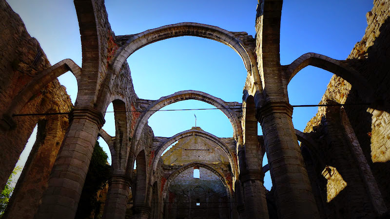 瑞典 哥德蘭島 Visby: St. Karins Church Ruin 華麗的拱形、廣場上的市集和童話般的小屋