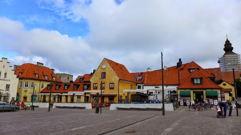 瑞典 哥德蘭島 Visby: St. Karins Church Ruin 華麗的拱形、廣場上的市集和童話般的小屋