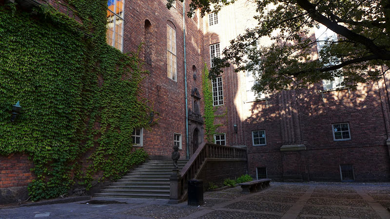 斯德哥爾摩 市政廳 Stadshuset: 壯觀的建築、諾貝爾獎宴會大廳 和登塔俯瞰水岸美景