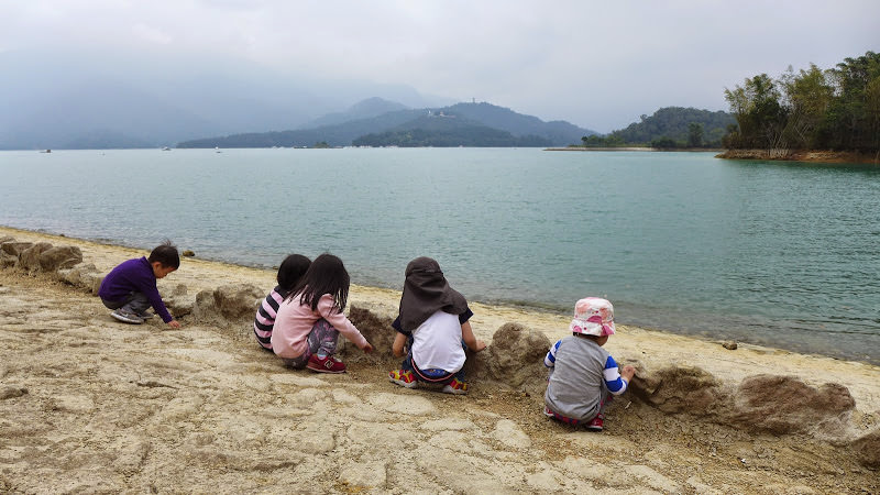 南投 民宿露營小旅行 [4Y1M+]:  紙教堂、魚雅筑民宿、日月潭自行車道、向山遊客中心、三育書院