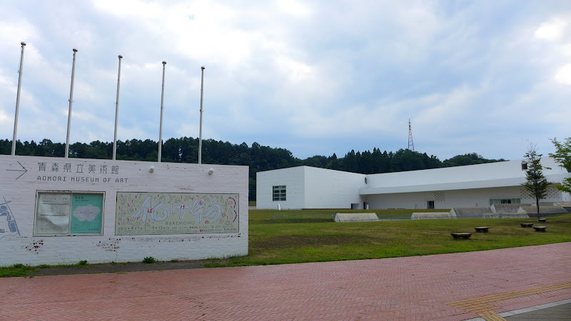 青森市：青森縣立美術館 奈良美智的療癒白色大狗、青森觀光物產館、Hotel & Spa 青森