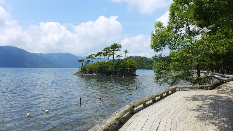 青森縣：奧入瀨溪流酒店、十和田湖、奧入瀨溪流散步