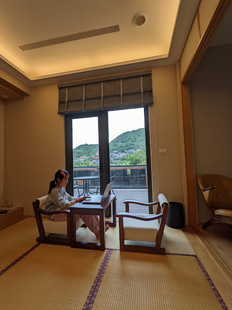 金漫會館: 金瓜石天主堂改建而成的民宿，充滿日式氛圍 坐擁山海景點。