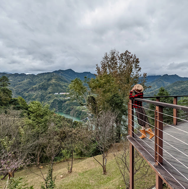 桃園 復興區: 遠眺溪谷與群山的開闊風景 角板山行館