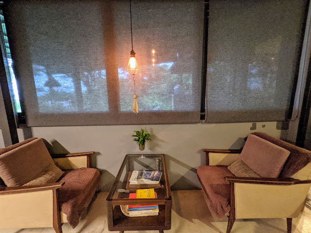 三芝小旅行: 療癒海景咖啡 Villa Sugar、山中的綠意溫室 Papa在三芝 民宿 咖啡廳、兩層樓高書牆秘密基地 有故事也居 - 第15張圖 三芝小旅行: 療癒海景咖啡 Villa Sugar、山中的綠意溫室 Papa在三芝 民宿 咖啡廳、兩層樓高書牆秘密基地 有故事也居