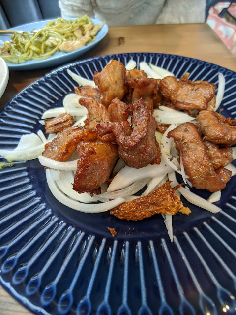 舊時小教堂，華麗變身成為複合式餐酒館。桃園中壢 癮食聖堂 POPPY CHURCH﻿。