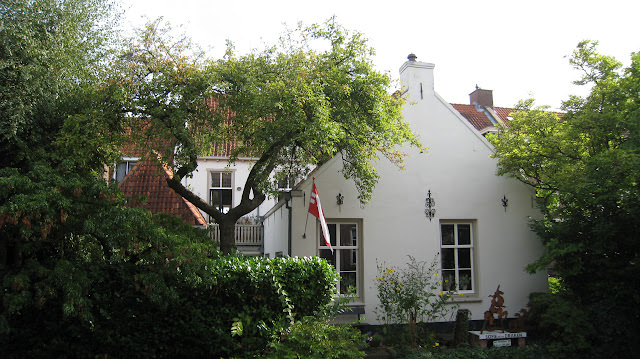 The Netherlands 初秋荷蘭的大城小鎮 – II: 羅宮 Paleis Het Loo、羊角村 Giethoorn、沃倫丹 Volendam、阿姆斯特丹 Amsterdam