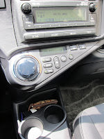 Prius C 小開箱 + 小小模特兒代言