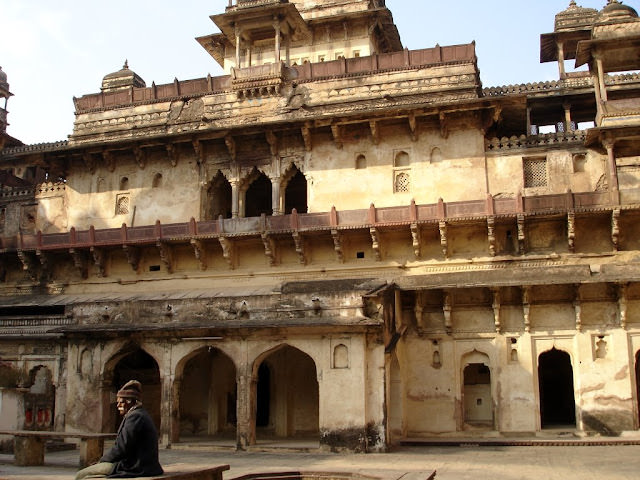 India 印度 – Orchha, Taj Mahal, and Agra Fort 歐恰城堡，泰姬瑪哈陵，阿格拉城堡