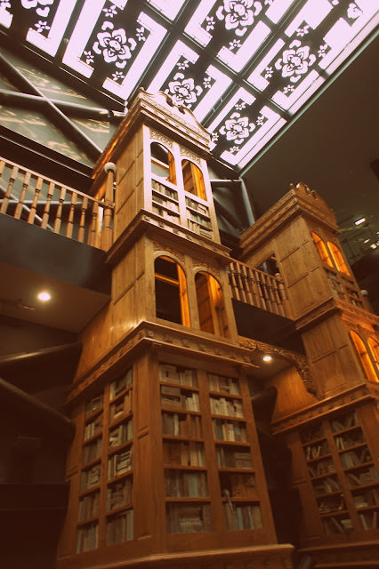 Collection of Bookshelves。書架