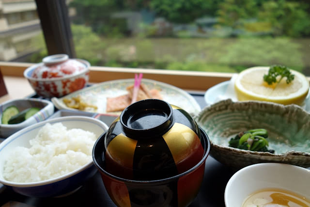 登別 第一滝本館 登別棕熊牧場 很特別的餵熊體驗