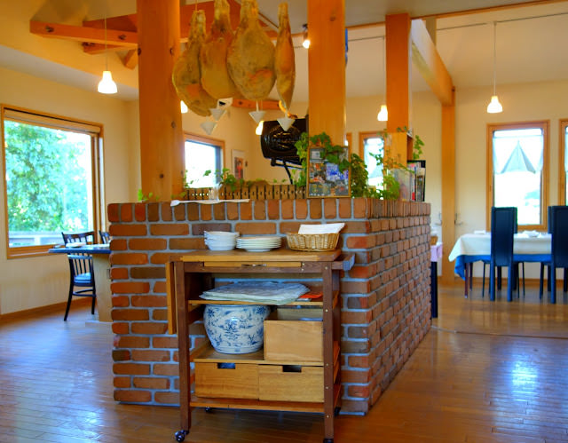 美瑛、富良野和麓鄉: 富良野公寓式飯店 Fresh Powder Furano、富田農場、森林精靈的陽台、北西之丘、cafe de la paix、麓鄉之森撿來的家、麵包超人工坊、金山湖、後藤純男美術館