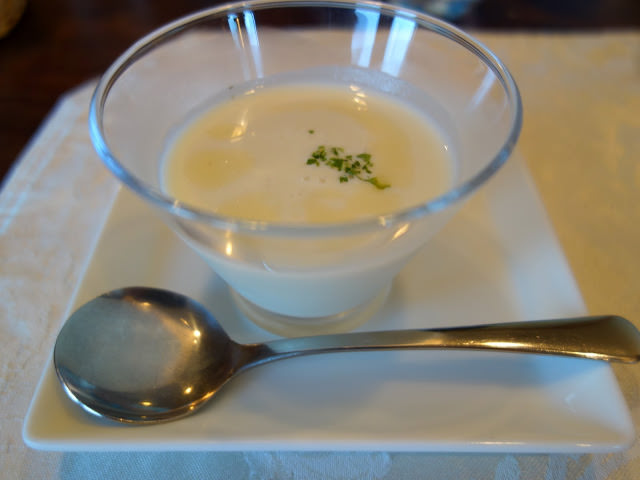 美瑛、富良野和麓鄉: 富良野公寓式飯店 Fresh Powder Furano、富田農場、森林精靈的陽台、北西之丘、cafe de la paix、麓鄉之森撿來的家、麵包超人工坊、金山湖、後藤純男美術館