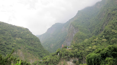 吹吹風 小旅行 花蓮景點紀錄: 太魯閣、林田山、石梯坪、六十石山金針花、阿德南斯民宿、花蓮市