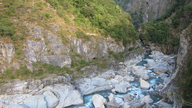 吹吹風 小旅行 花蓮景點紀錄: 太魯閣、林田山、石梯坪、六十石山金針花、阿德南斯民宿、花蓮市