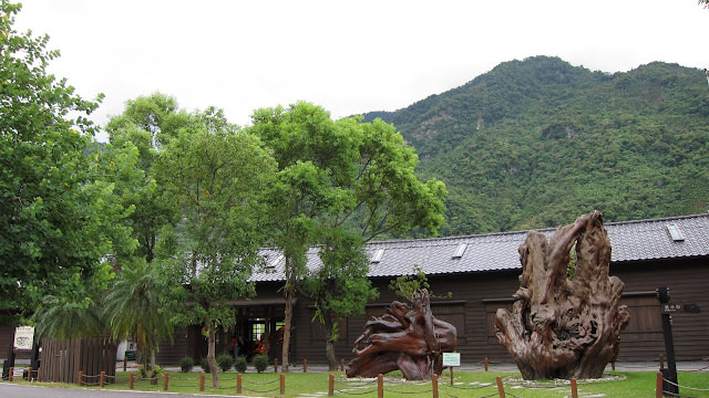 吹吹風 小旅行 花蓮景點紀錄: 太魯閣、林田山、石梯坪、六十石山金針花、阿德南斯民宿、花蓮市