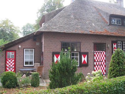 The Netherlands 初秋荷蘭的大城小鎮 – I : 運河大學城 烏特勒支、德哈爾古堡、庫勒穆勒博物館戶外雕塑公園