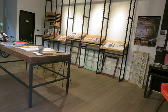 Collection of Bookshelves。書架