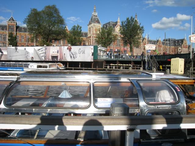 The Netherlands 初秋荷蘭的大城小鎮 – II: 羅宮 Paleis Het Loo、羊角村 Giethoorn、沃倫丹 Volendam、阿姆斯特丹 Amsterdam