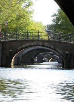 The Netherlands 初秋荷蘭的大城小鎮 – II: 羅宮 Paleis Het Loo、羊角村 Giethoorn、沃倫丹 Volendam、阿姆斯特丹 Amsterdam