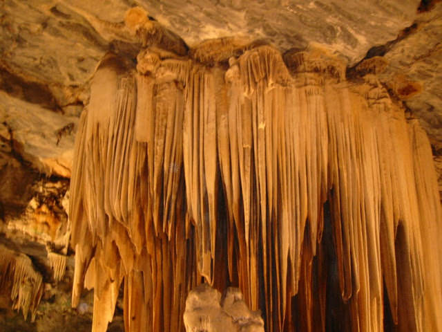 South Africa 南非旅行的回憶和圖畫。Cape Town 開普敦、Table Mountain 桌山、Cango Caves 鐘乳石洞探險