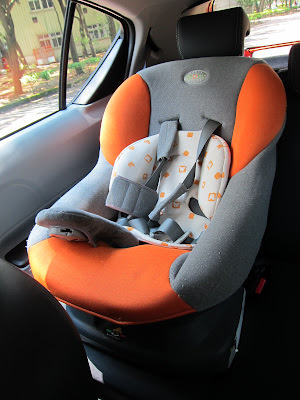 Prius C 小開箱 + 小小模特兒代言