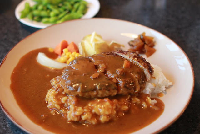 美瑛、富良野和麓鄉: 富良野公寓式飯店 Fresh Powder Furano、富田農場、森林精靈的陽台、北西之丘、cafe de la paix、麓鄉之森撿來的家、麵包超人工坊、金山湖、後藤純男美術館