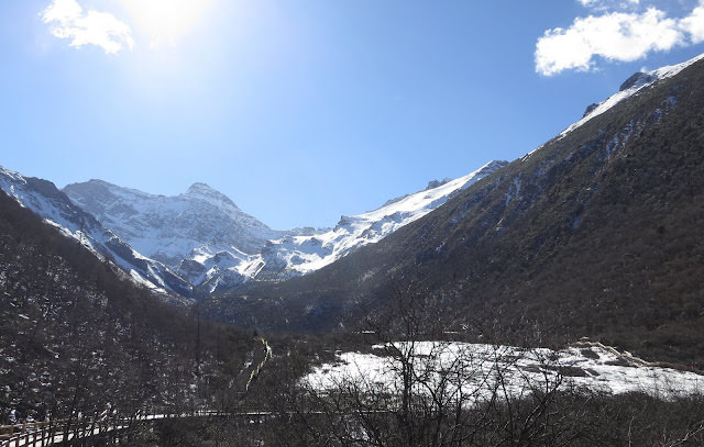 四川 黃龍 Huanglong Scenic and Historic Interest Area 雪山、彩池、峽谷、和森林的夢幻組合