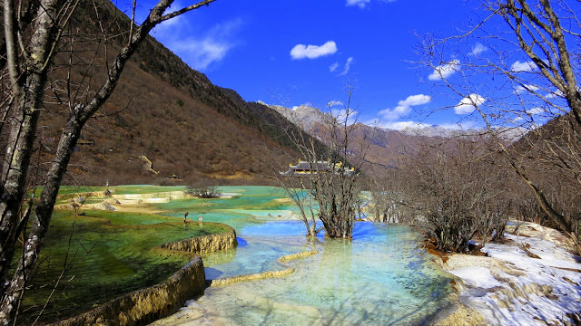 四川 黃龍 Huanglong Scenic and Historic Interest Area 雪山、彩池、峽谷、和森林的夢幻組合