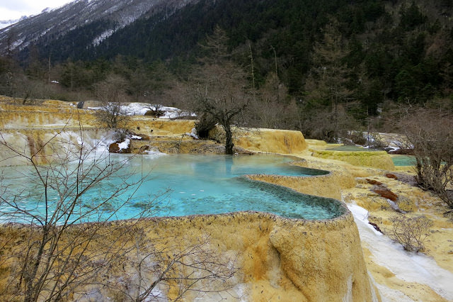 四川 黃龍 Huanglong Scenic and Historic Interest Area 雪山、彩池、峽谷、和森林的夢幻組合