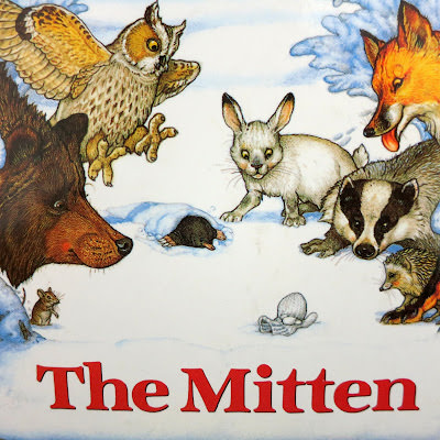 [Book] 充滿冬天氣息的故事書: Three snow bears, The mitten, The hat, Annie and the wild animals