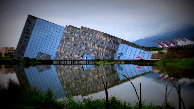 宜蘭景點: THE WALL 賣捌所、設治紀念館、礁溪民宿 合盛36、蘭陽博物館、勝洋水草農場、蜻蜓石
