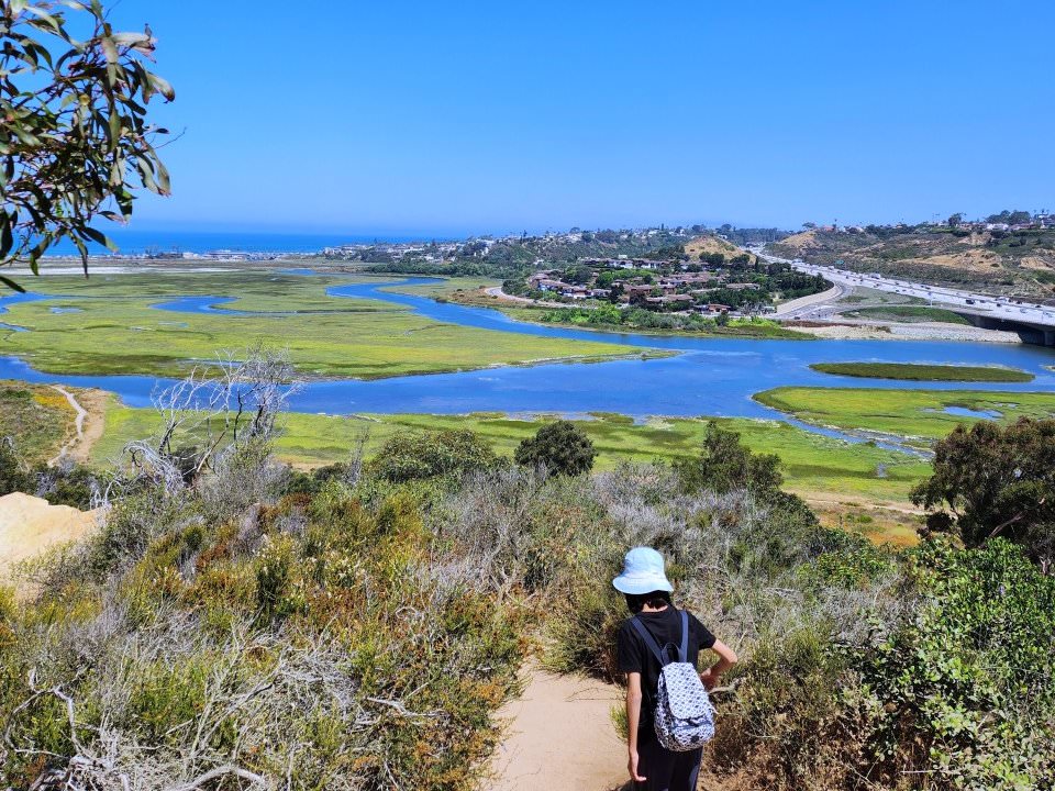 聖地牙哥景點 Annie's Canyon Trail 偽羚羊峽谷秘境 登頂俯瞰潟湖美景