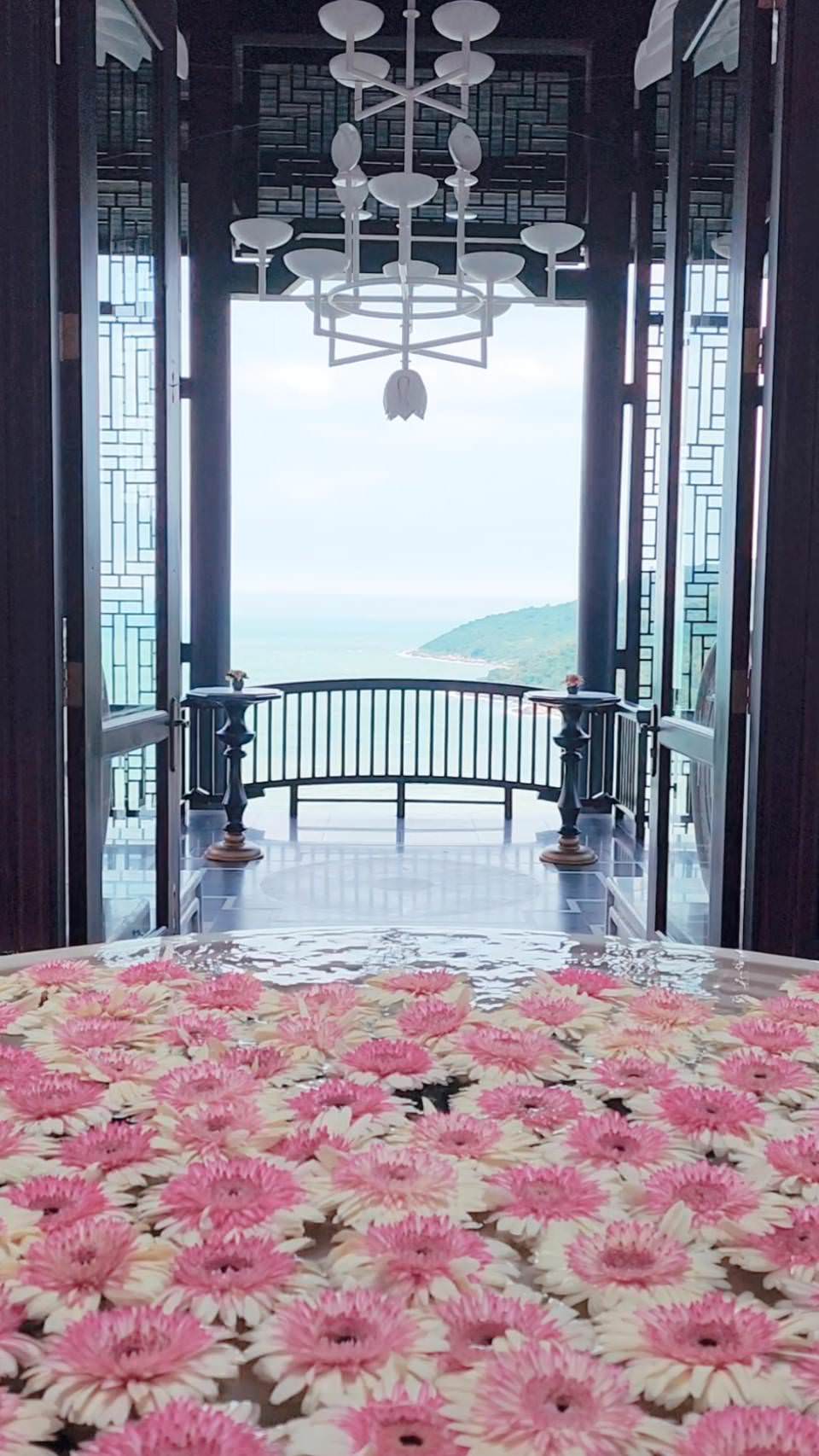 中越峴港 Intercontinental Danang Sun Peninsula Resort 峴港洲際陽光半島度假酒店 山茶半島奢華旅宿 纜車串聯絕景山坡與寧靜私人海灘