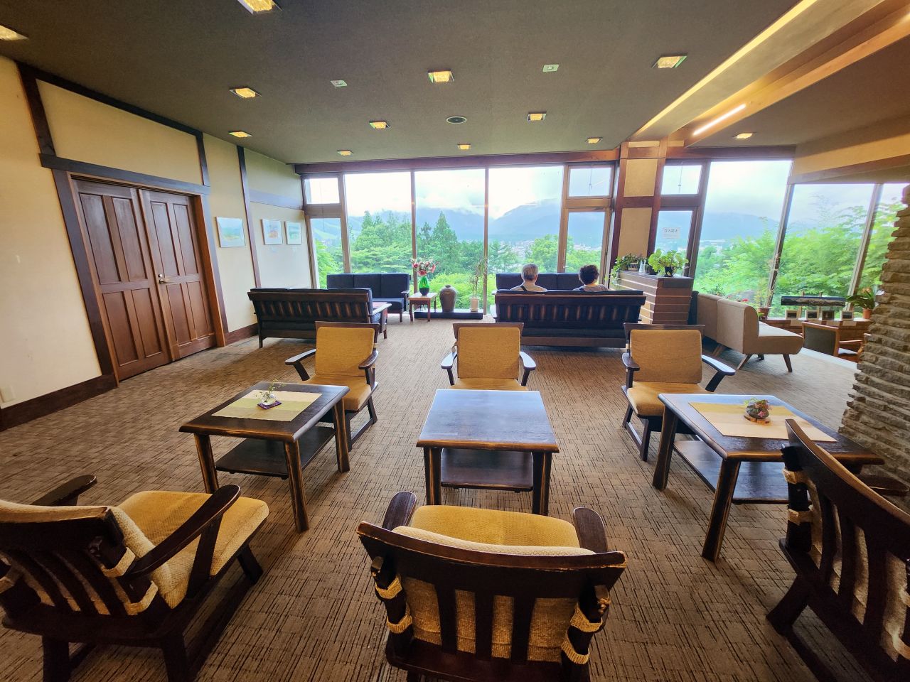 白馬 住宿 Hakuba Highland Hotel 白馬高地酒店。大廳、客室、餐廳和寢湯都可以看到漂亮白馬連峰山景