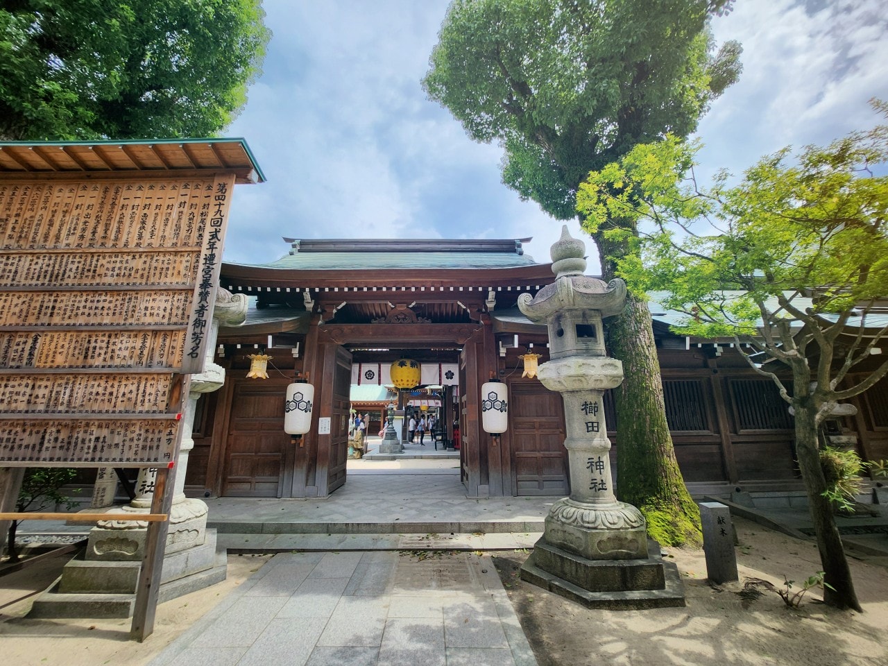 福岡櫛田神社。祈福保佑長壽、生意興隆的博多守護神，參觀壯觀彩飾山笠神轎