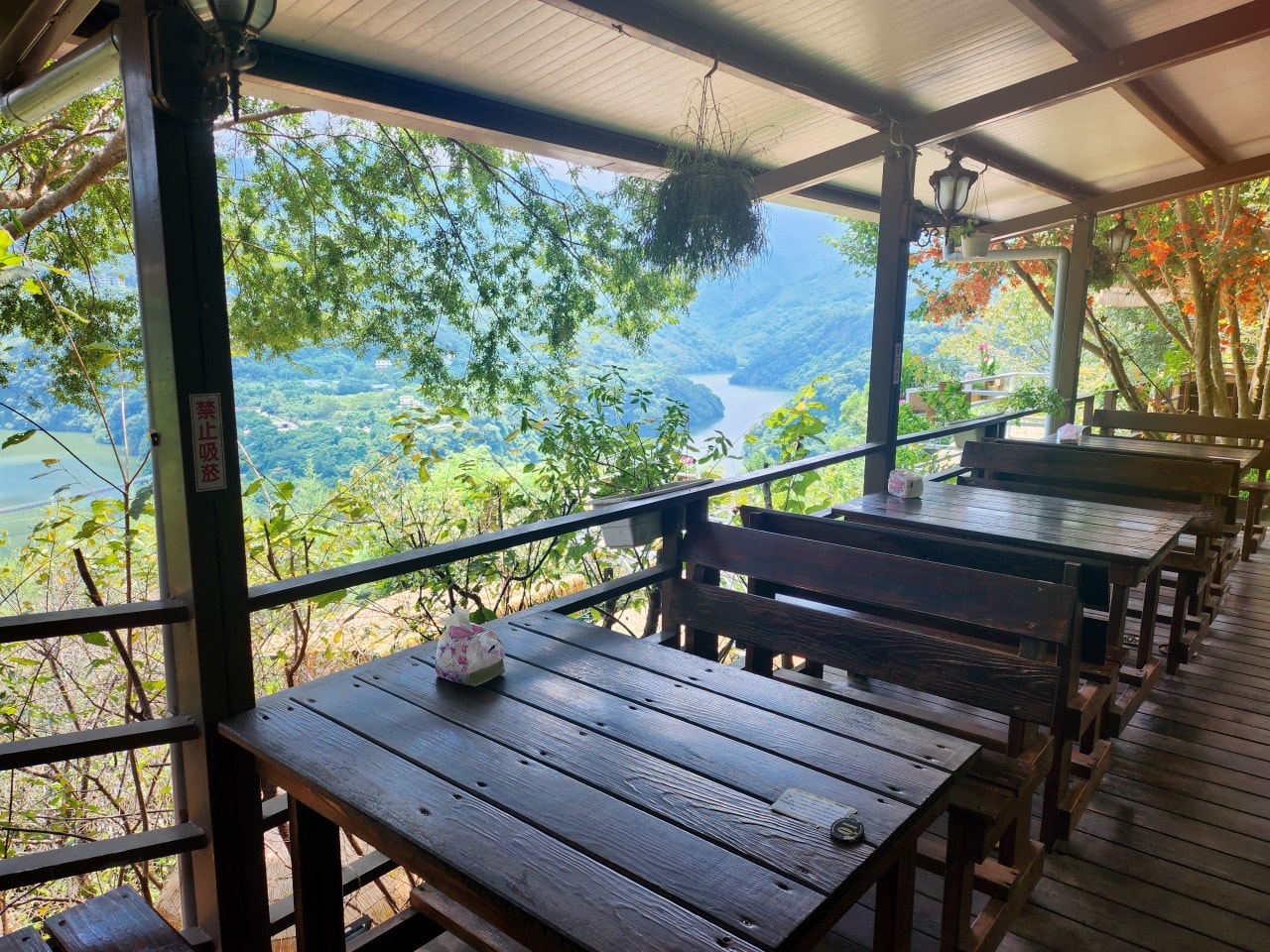 桃園復興 森鄰水岸景觀咖啡館。坐擁大漢溪谷遼闊天然美景,享受美味餐點 - 第6張圖