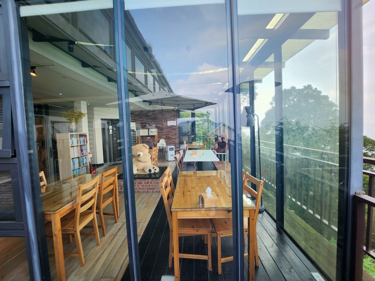 桃園復興 拉拉山民宿 雲山房 Cloud Villa 住宿體驗。被群山擁抱的早晨,與雲海、星空與神木森林相遇。 - 第9張圖